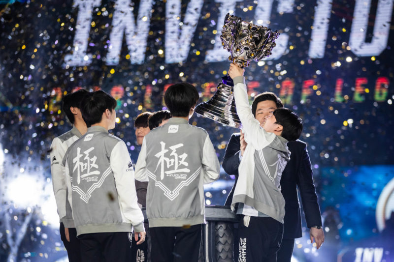 Relembre os campeões do Mundial de League of Legends