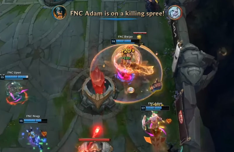 Fnatic Adam jogando de Olaf e matando Wunder.