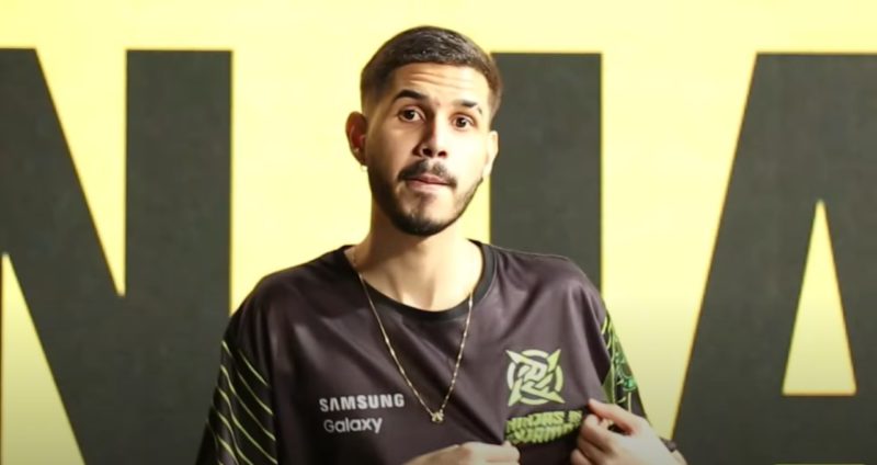 sneepy em vídeo de anuncio de contratação pela ninjas in pyjamas
