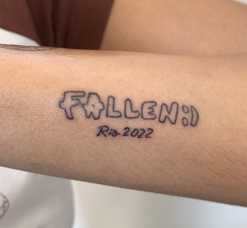 foto da tatuagem em homenagem ao jogador fallen da imperial