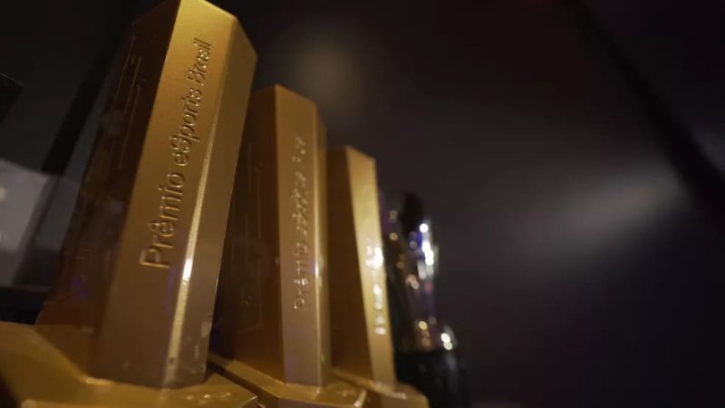 Gaules vence na categoria Melhor Streamer do Prêmio eSports Brasil 2022 -  Gazeta Esportiva