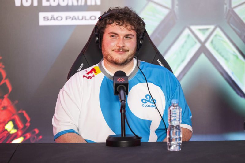 mce durante entrevista coletiva no vct lock in