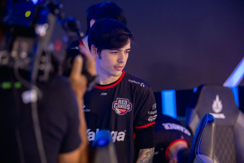 Avenger pela RED Canids no CBLOL 2023