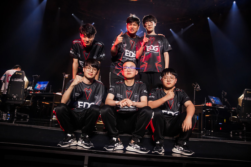 Imagem do elenco da EDG no VALORANT Champions 2023