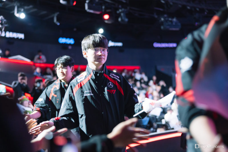 Imagem de Faker no palco da LCK 2024 1° split