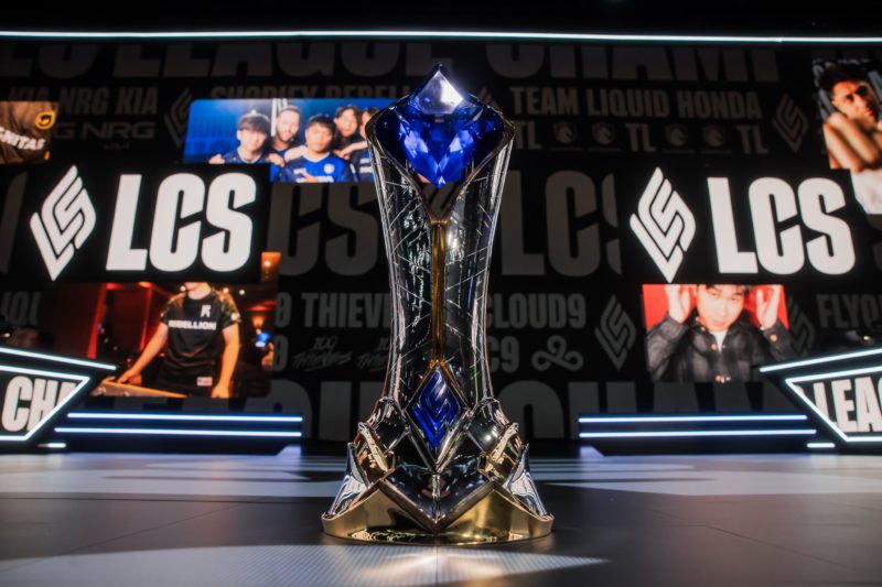 Imagem do trofeu da LCS 2024
