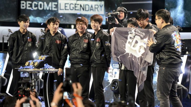 Imagem da EDG de LoL em 2015