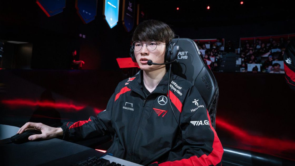 Na foto o Faker, mid-laner da T1