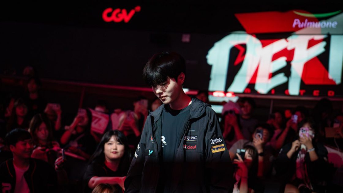 Na foto, Deft, adc da KT, na LCK 2024