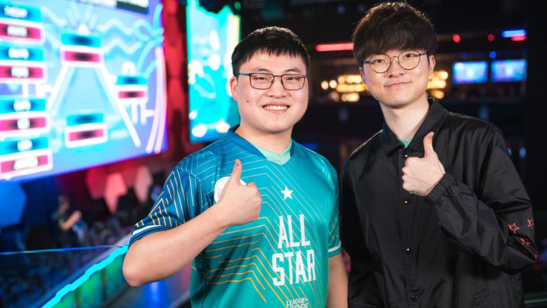 Na foto, Uzi e Faker que se enfrentaram diversas vezes