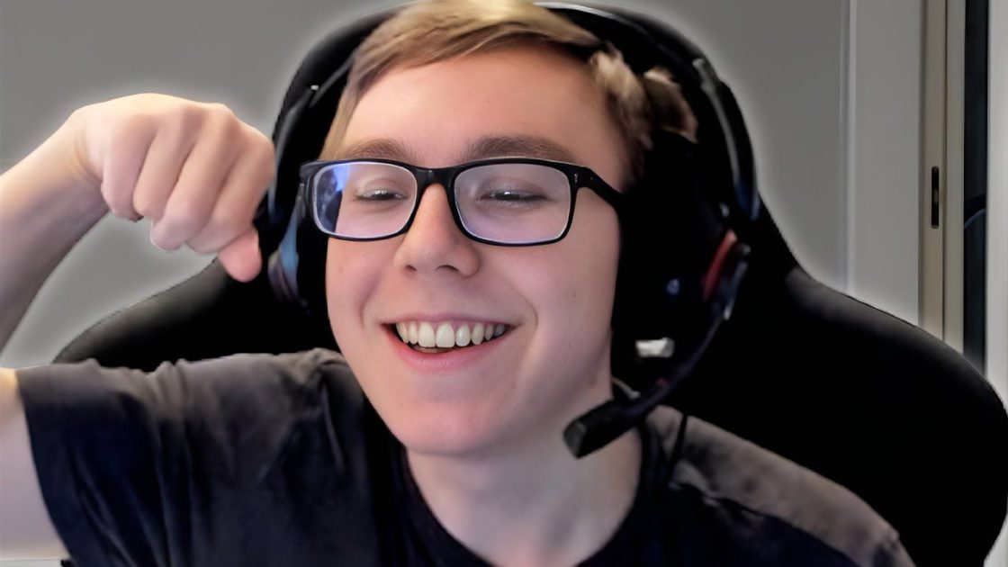 Na foto o streamer TheBausffs