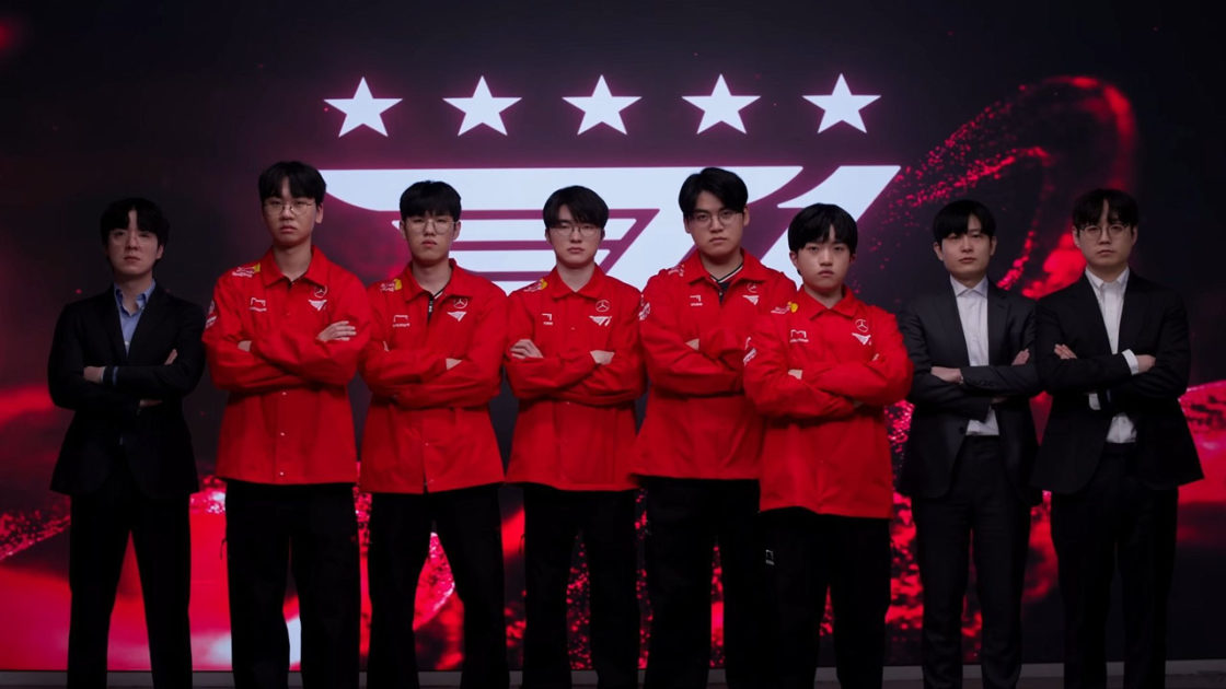 Imagem de todos os jogadores do time T1 para a LCK Cup 2025