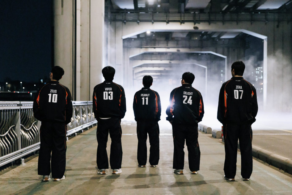Foto da equipe da Hanwha Life Esports.