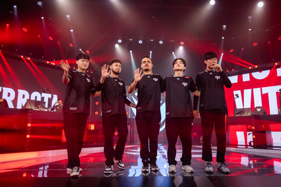 Foto da equipe da paiN Gaming.