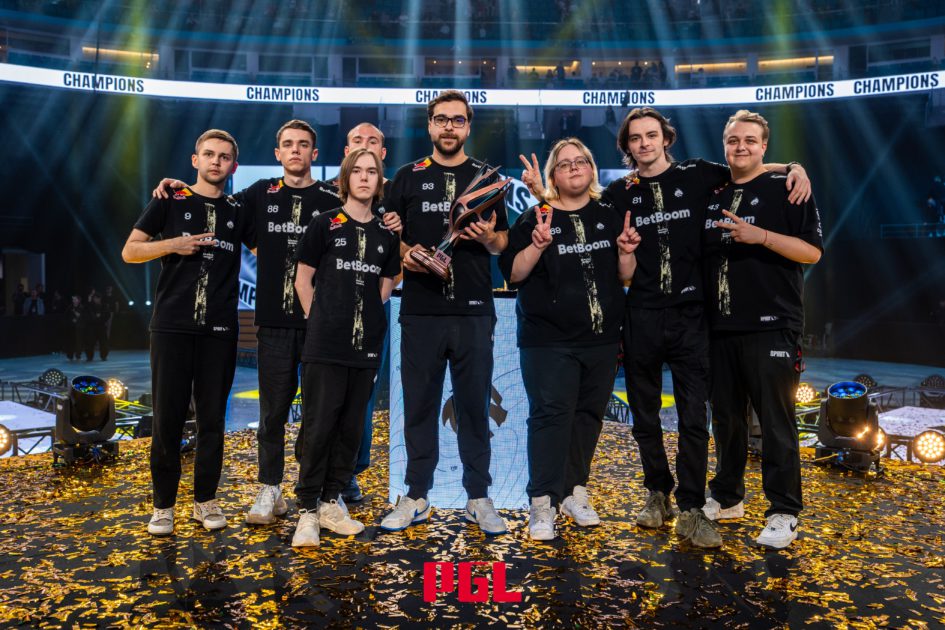 Imagem do time da Team Spirit na PGL Astana 2025