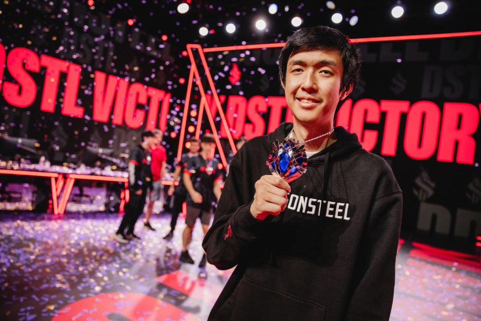 Foto de Zamudo representando a DarkZero.