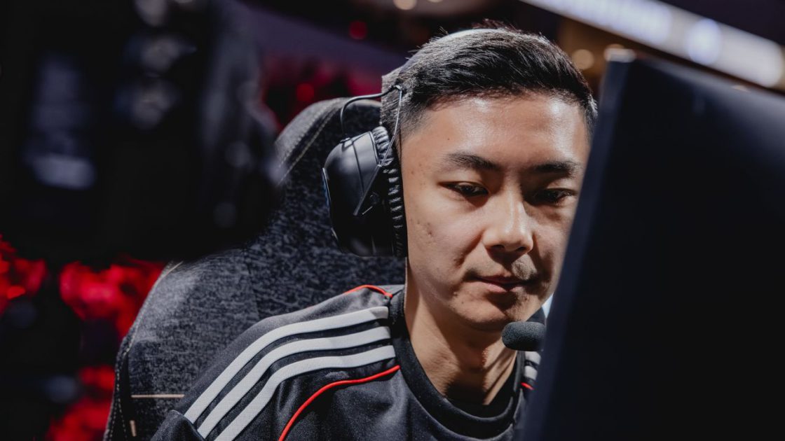 Foto de FBI, atirador da 100 Thieves.