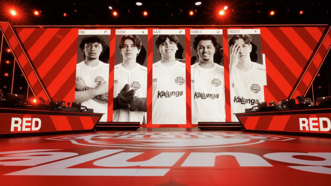 Foto da RED Canids no palco da LTA Américas