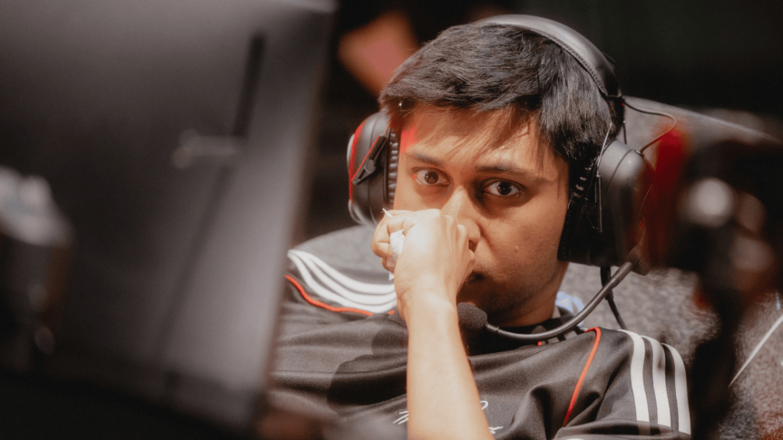 Foto de Dhokla, top laner da 100 Thieves.