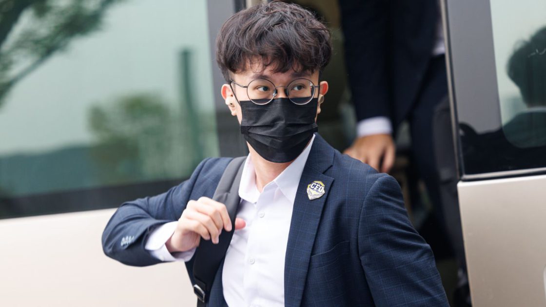 Na foto, Chawy, técnico da CFO no Worlds 2025