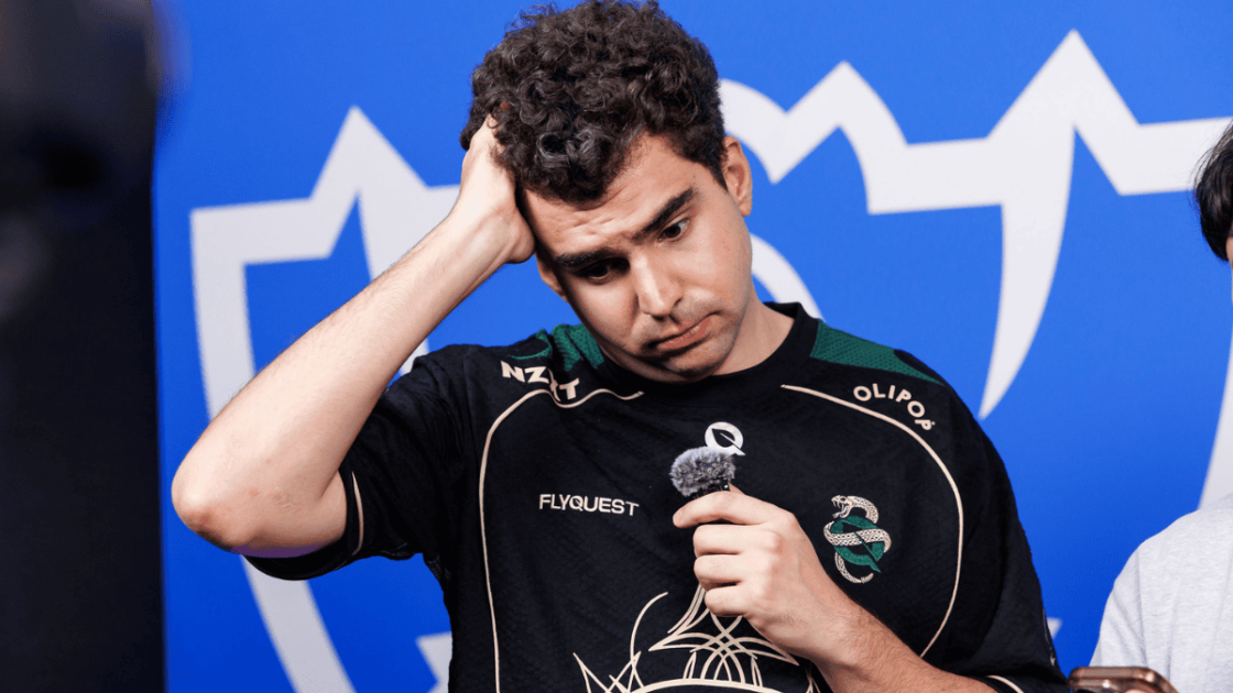 Foto de Bwipo durante entrevista.