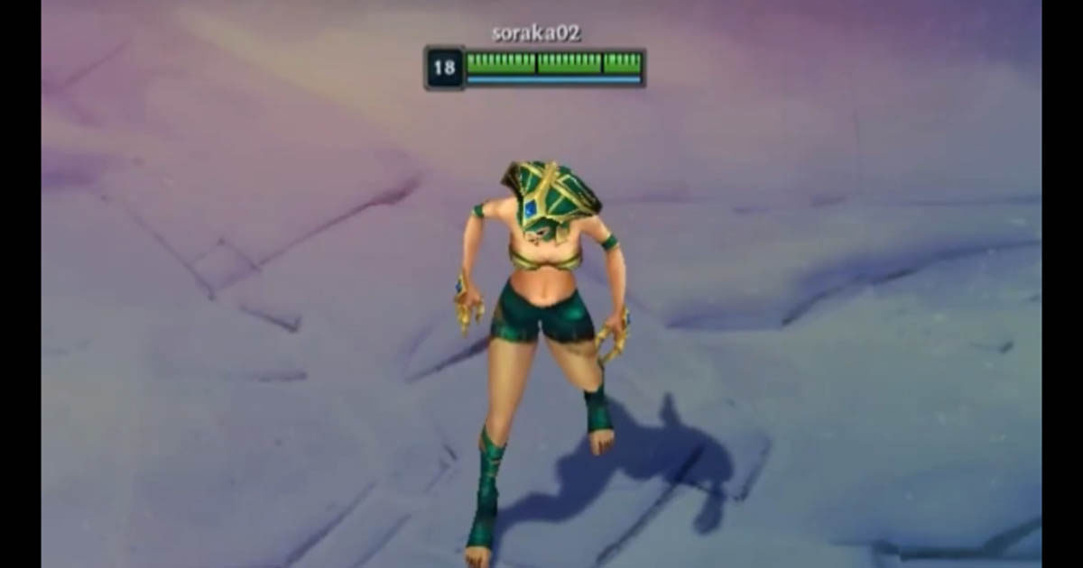 Imagem da custom skin da Cassiopeia.