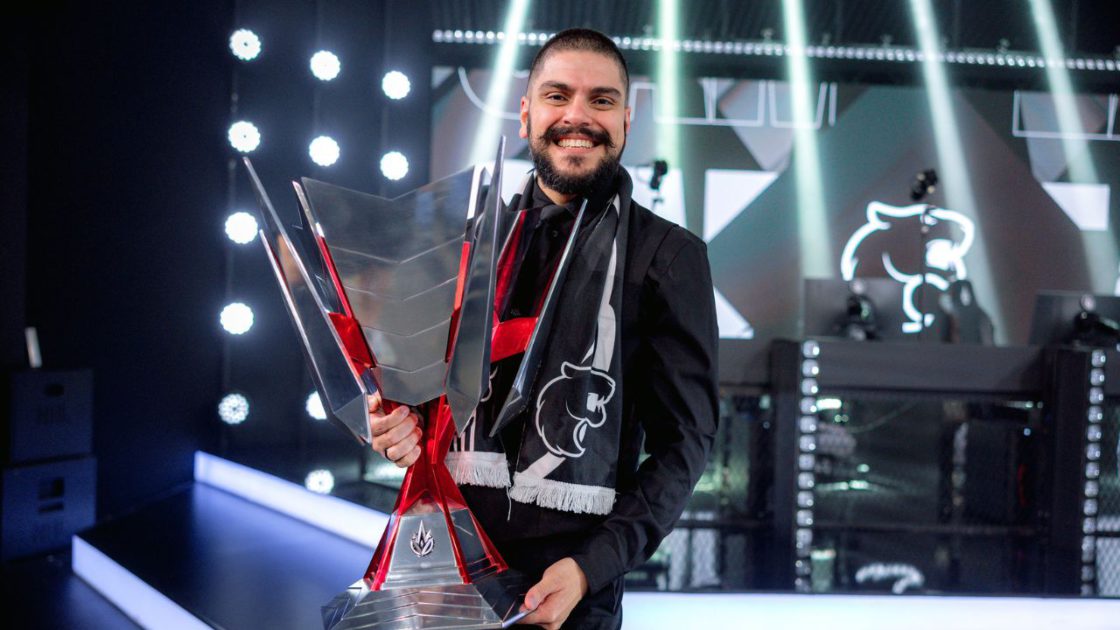 Maestro FURIA em coletiva