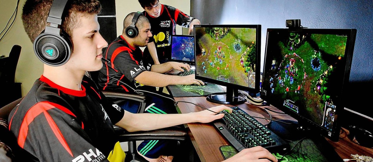 Reportagem da Globo sobre League Of Legends.