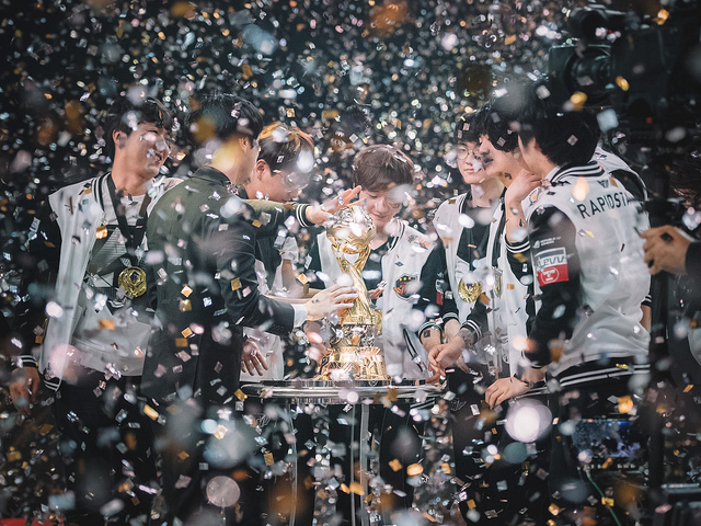 League of Legends  Veja como foi a reação surpreendente da SKT ao