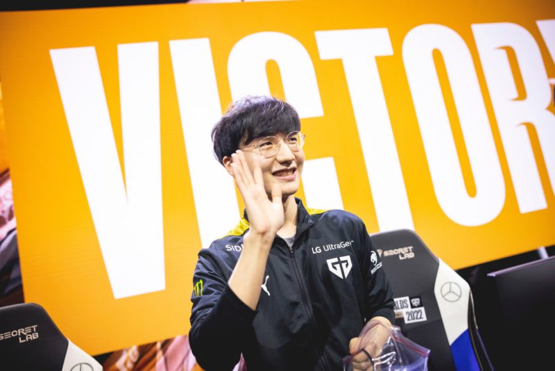 Destaque no Mundial de LoL, Peanut deixa a Rox Tigers e acerta com a SKT