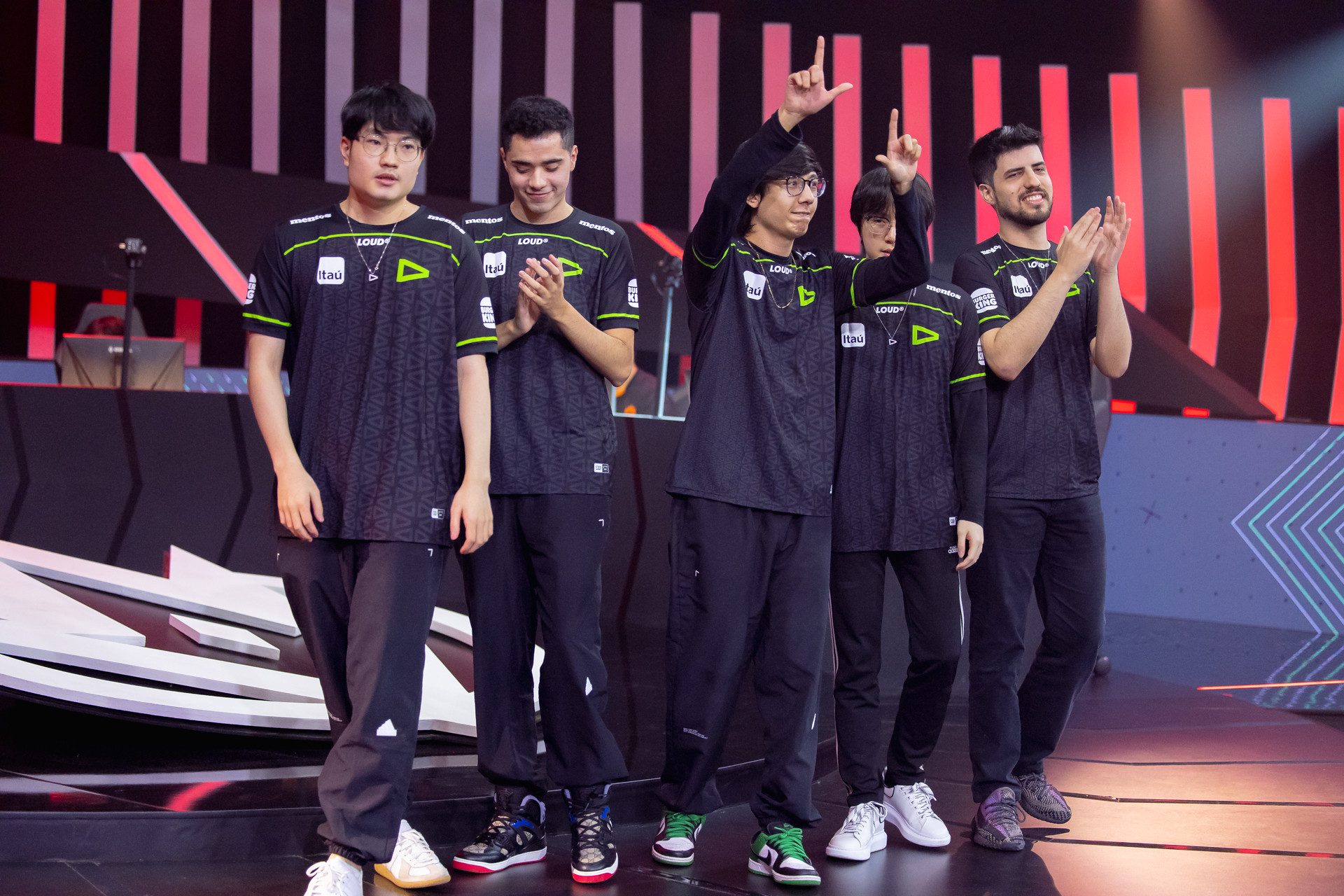 CBLOL 2023: LOUD bate paiN e leva tricampeonato inédito