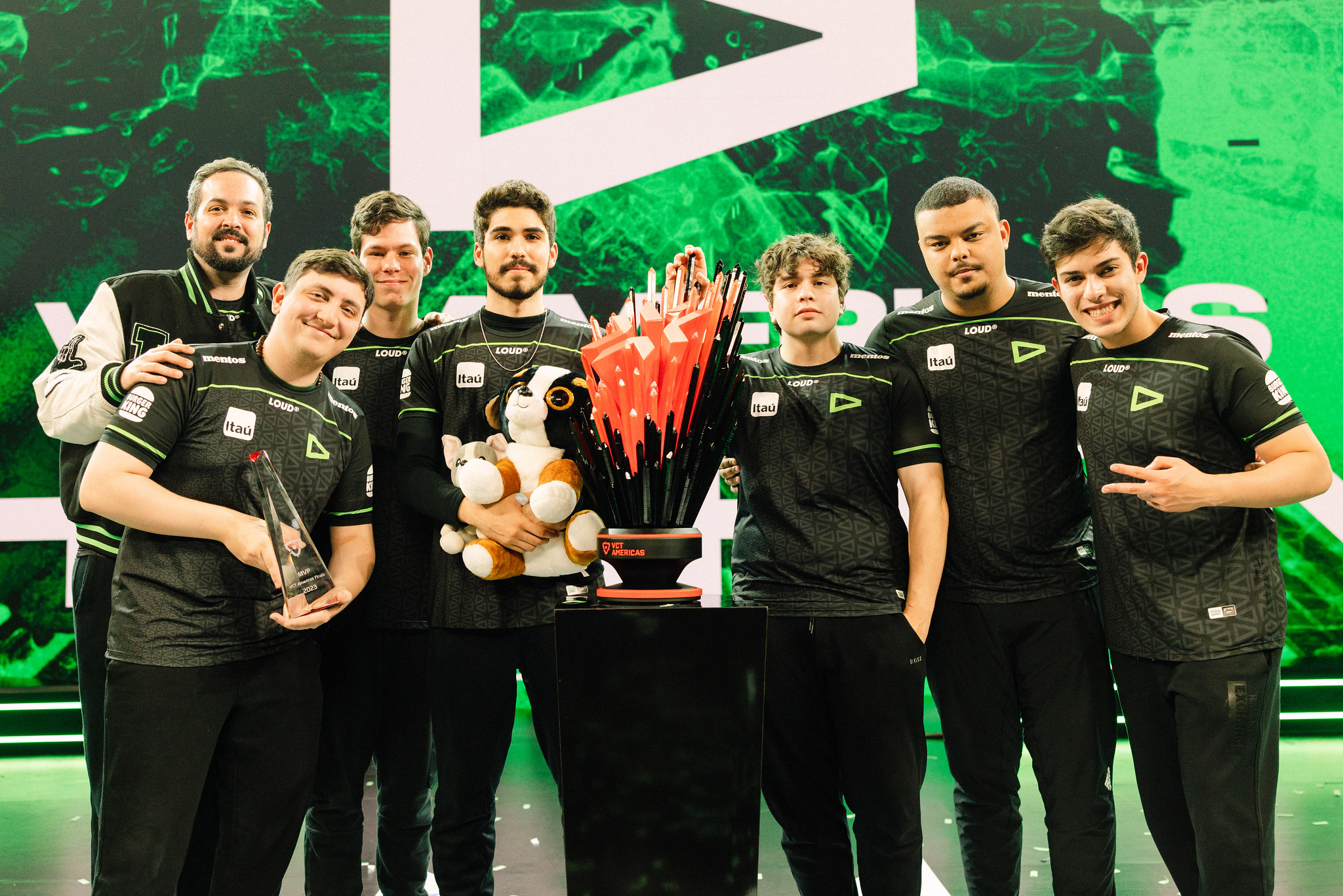 LOUD é a campeã da Liga Brasileira de Free Fire 2023